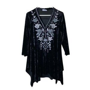 Vitally Vintage black velvet floral embroidered swing tunic top womens S-L